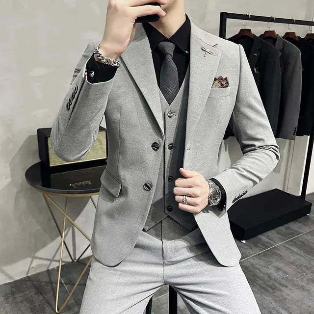 Elegance Redefined: Men's Modern Suit