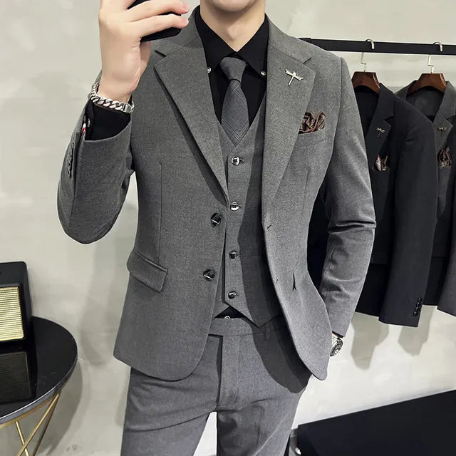 Elegance Redefined: Men's Modern Suit