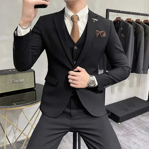 Elegance Redefined: Men's Modern Suit