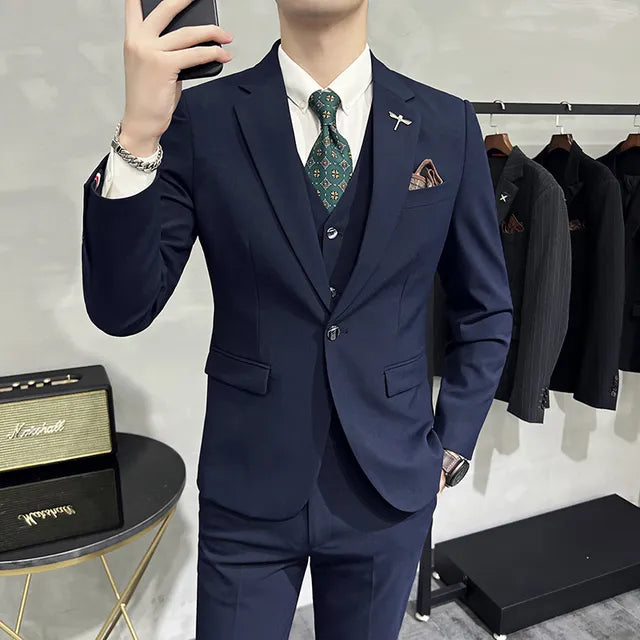Elegance Redefined: Men's Modern Suit