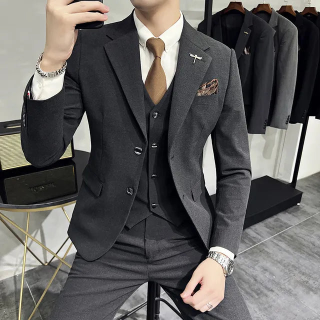 Elegance Redefined: Men's Modern Suit