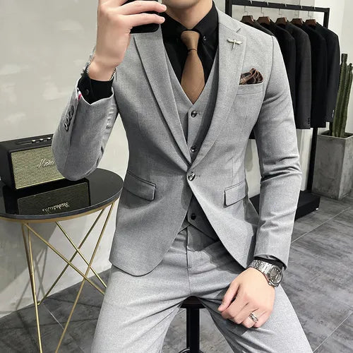 Elegance Redefined: Men's Modern Suit