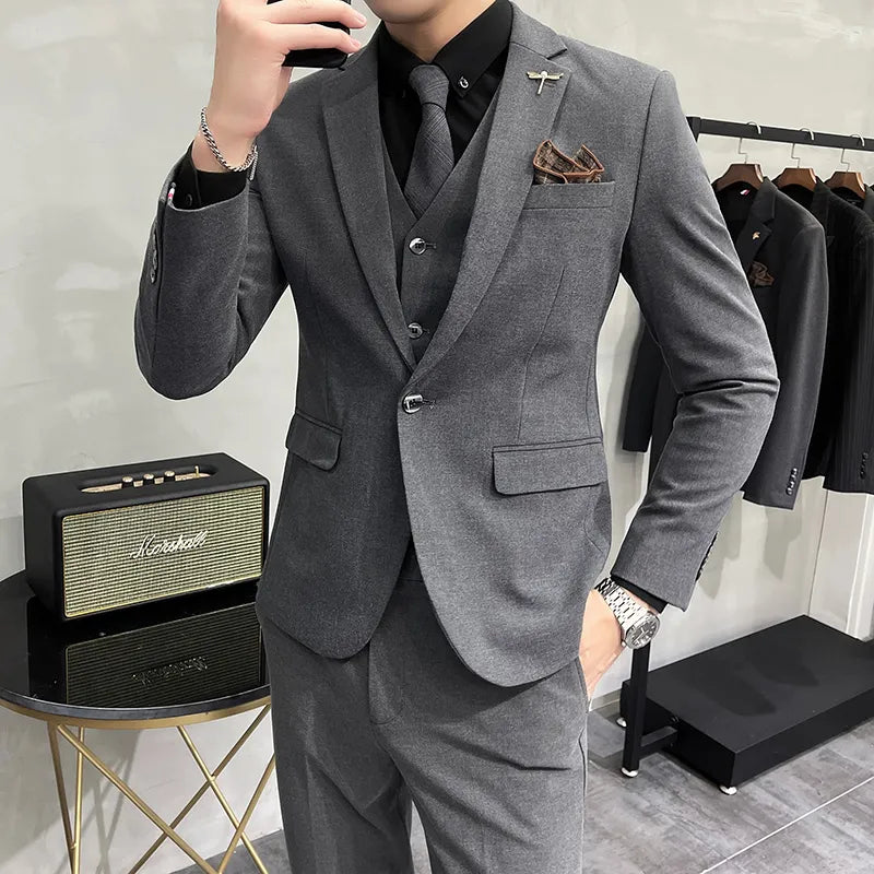 Elegance Redefined: Men's Modern Suit