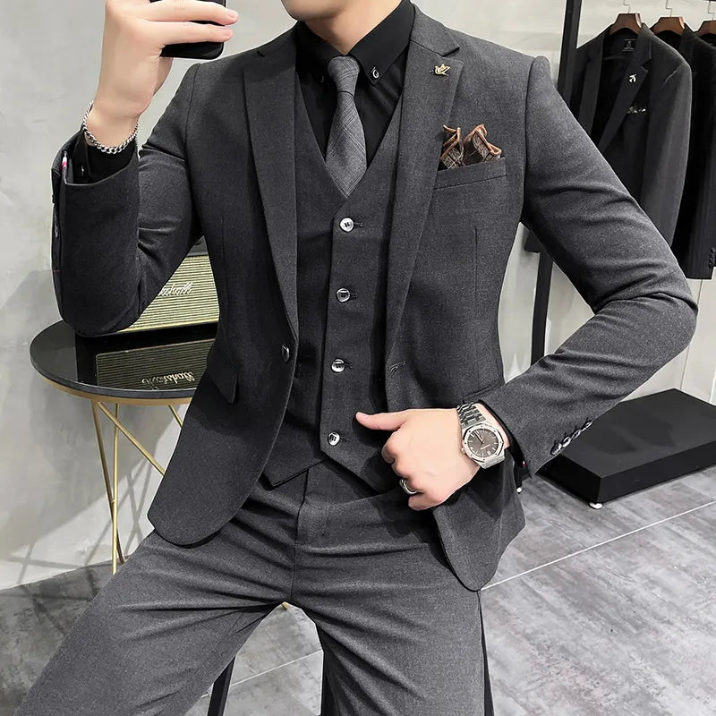 Elegance Redefined: Men's Modern Suit