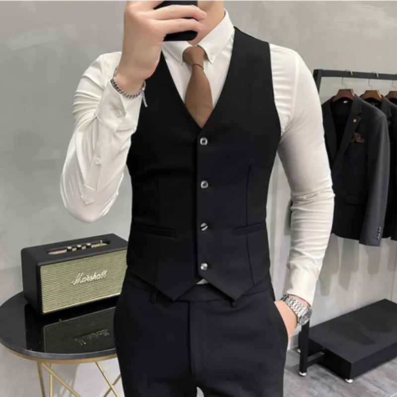 Elegance Redefined: Men's Modern Suit